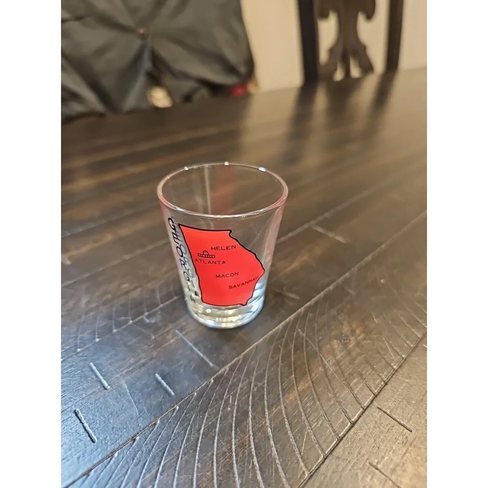 The Unbranded Brand vintage georgia